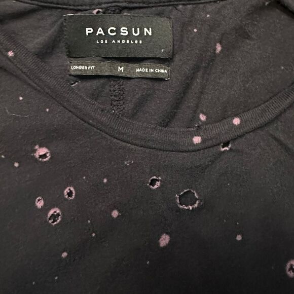 PACSUN Men’s Black Distressed Longer Fit T-Shirt Size Medium - Picture 3 of 5